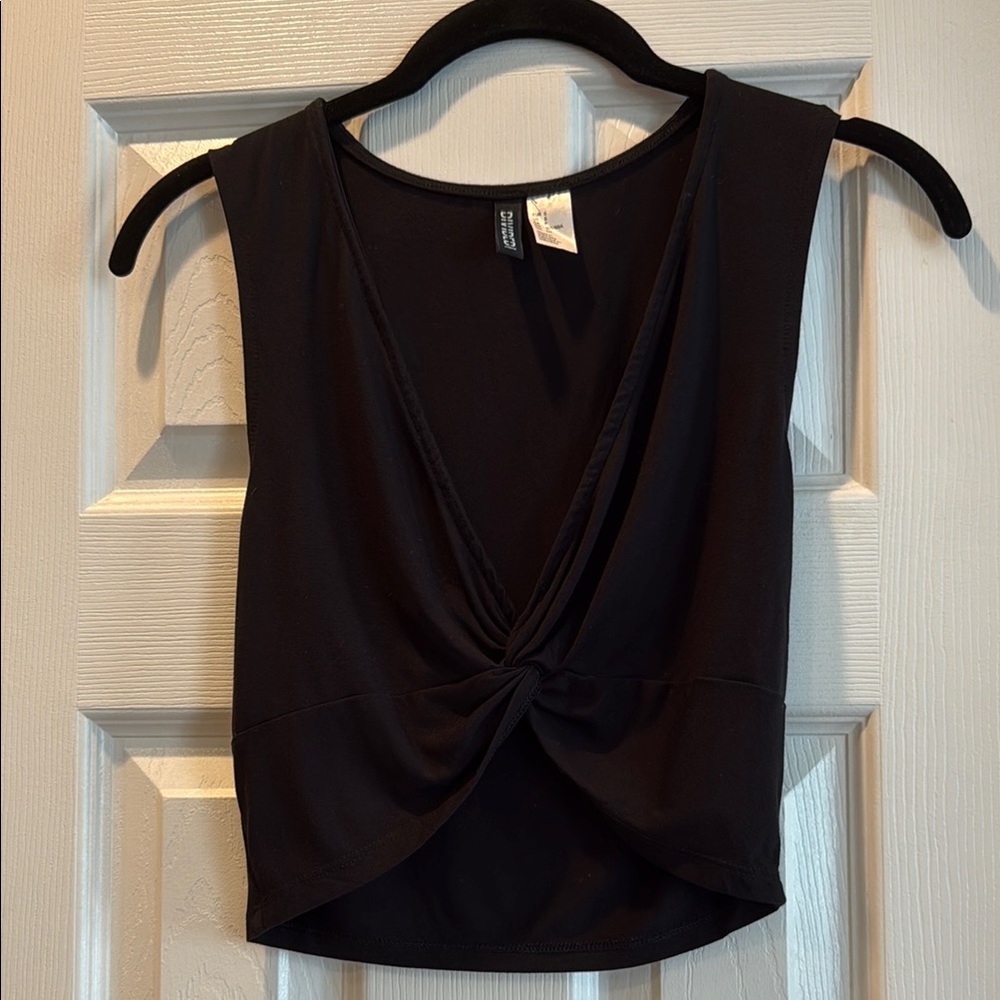 Divided Black Sleeveless Crop Twisted Front Tank Top